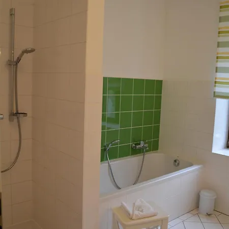 Hotel Economy 2*