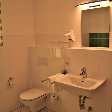 Economy Hotel 2*